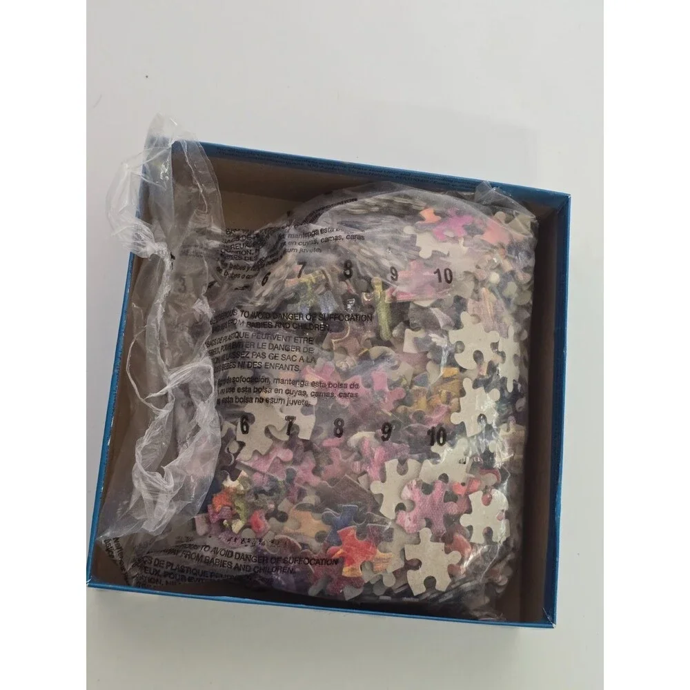 Disney Thomas Kinkade~ Mickey & Minnie Sweetheart Cafe~750 Piece Puzzle Complete